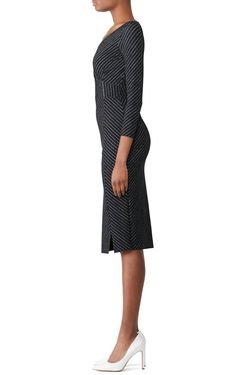 Style 1-248649078-1502-1 CHIARA BONI Gray Size 40 V Neck Cocktail Dress on Queenly
