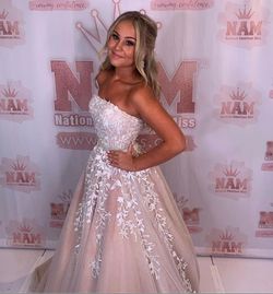 Sherri Hill Nude Size 00 Pageant Floor Length Ball gown on Queenly