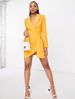 Lavish Alice Orange Size 4 Plunge 50 Off Cocktail Dress on Queenly