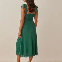 Reformation Green Size 0 Fitted Black Tie Straight Cocktail Dress on Queenly