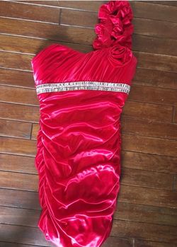 De Red Size 4 Nightclub Prom Homecoming Cocktail Dress on Queenly