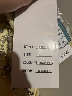Alyce Paris Yellow Size 0 Straight Dress on Queenly