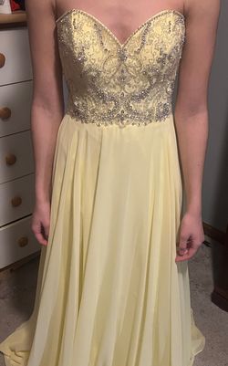 Alyce Paris Yellow Size 0 Straight Dress on Queenly