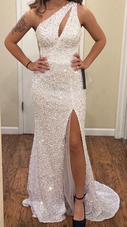 Cinderella Divine White Size 4 Prom Pageant Engagement Side slit Dress on Queenly
