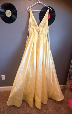 Sherri Hill Yellow Size 8 Prom Pageant Jersey Ball gown on Queenly