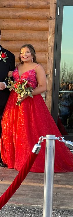 Sherri Hill Red Size 16 Plunge Prom 50 Off Ball gown on Queenly