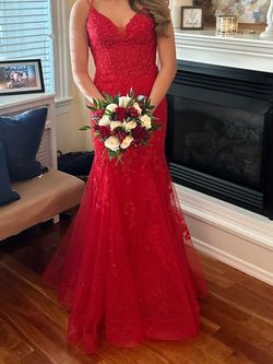 Amarra Red Size 4 Floor Length Prom Ball gown on Queenly