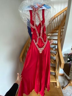 Red Size 6 Train Dress on Queenly