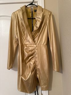 Lavish Alice Gold Size 4 Jersey 50 Off Long Sleeve Cocktail Dress on Queenly