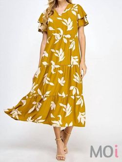 Style 1-4207676909-3471 2 Hearts Apparel Yellow Size 4 Print Jersey Mini V Neck Cocktail Dress on Queenly