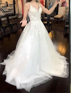 Sherri Hill White Size 2 Plunge Floor Length Prom Ball gown on Queenly