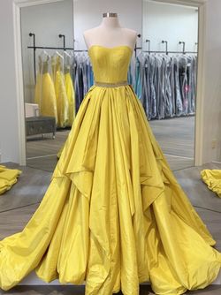 Sherri Hill Yellow Size 6 Ball gown on Queenly
