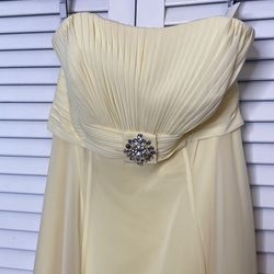 Style 4074 Alexia Designs Yellow Size 10 Military Gala Straight Dress on Queenly