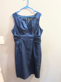 Adrianna Papell Blue Size 16 Wedding Guest Jersey Plunge Medium Height Cocktail Dress on Queenly
