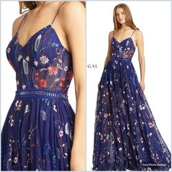 Style 62989 Mac Duggal Blue Size 6 Polyester Embroidery Ball gown on Queenly