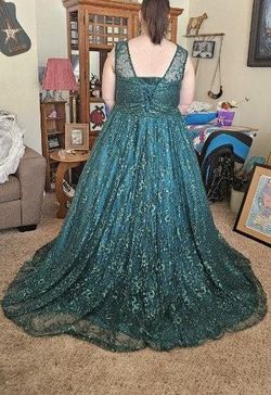 Green Size 22 Ball gown on Queenly