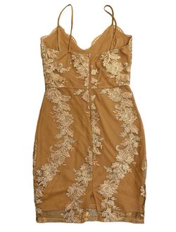 Windsor Gold Size 8 Cocktail Dress on Queenly