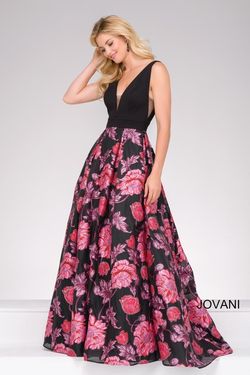 Style 49911 Jovani Black Size 6 Floral V Neck A-line Dress on Queenly