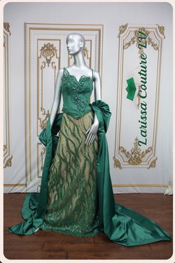 Style LCLV-G001 Larissa Couture LV Green Size 6 Teal Pattern Royal Blue Straight Dress on Queenly
