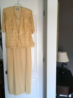 Yellow Size 10 Side slit Dress on Queenly