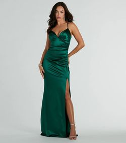 Style 05002-7676 Windsor Green Size 8 Prom Floor Length Silk V Neck Side slit Dress on Queenly