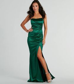 Style 05002-8487 Windsor Green Size 12 Wedding Guest Floor Length Side slit Dress on Queenly