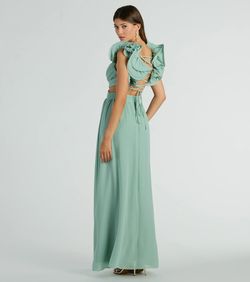 Style 05002-8057 Windsor Green Size 0 V Neck Ruffles Prom Straight Dress on Queenly