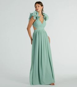 Style 05002-8057 Windsor Green Size 0 V Neck Ruffles Prom Straight Dress on Queenly