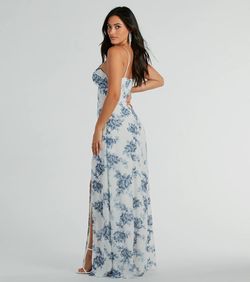Style 05002-7933 Windsor White Size 0 Prom Jersey Floral Side slit Dress on Queenly
