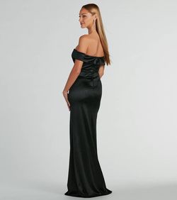 Style 05002-8491 Windsor Black Size 0 Plunge Shiny Satin Floor Length Side slit Dress on Queenly