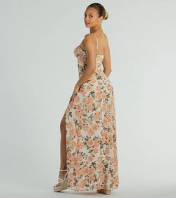 Style 05101-3128 Windsor White Size 4 Sweetheart Print Padded Spaghetti Strap Floral Side slit Dress on Queenly