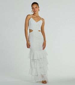 Style 05101-3286 Windsor White Size 4 Military Spaghetti Strap Lace Cut Out Straight Dress on Queenly