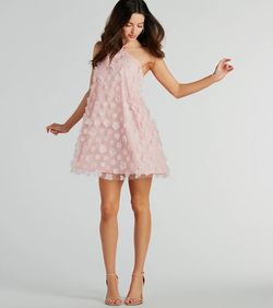 Style 05101-3053 Windsor Pink Size 8 05101-3053 Sheer Floral Cocktail Dress on Queenly