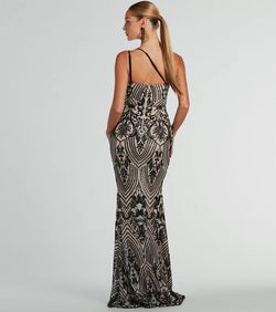 Style 05002-7936 Windsor Black Size 0 Custom Padded Mermaid Dress on Queenly