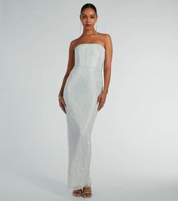 Style 05002-8026 Windsor White Size 0 Prom Tall Height Side slit Dress on Queenly