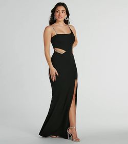 Style 05002-8308 Windsor Black Size 0 Wedding Guest Padded Shiny Side slit Dress on Queenly