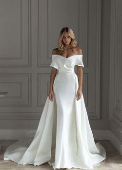 Eva Lendel White Size 2 Overskirt Floor Length A-line Dress on Queenly
