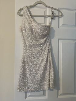 Scala White Size 2 Sequined Cocktail Dress on Queenly