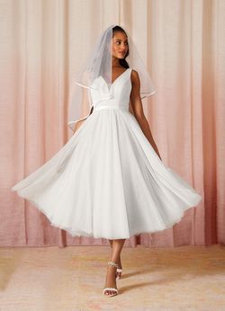 Azazie White Size 26 Tulle Plunge A-line Dress on Queenly