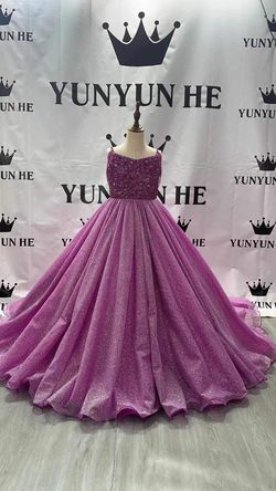 YunYun He Purple Size 7 Swoop Cupcake Pageant Ball gown on Queenly