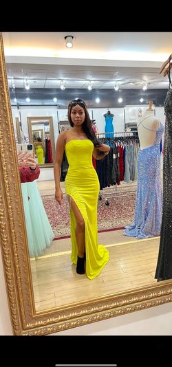 Terani Couture Yellow Size 2 Floor Length Black Tie Strapless Side slit Dress on Queenly
