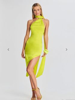 Style Marissa Silk SER.O.YA Green Size 8 Party Midi One Shoulder Cocktail Dress on Queenly