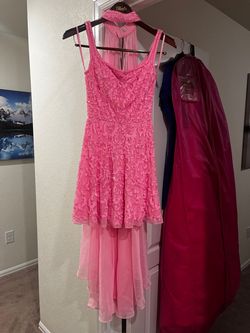 Ashley Lauren Pink Size 0 Homecoming Square Neck Cocktail Dress on Queenly