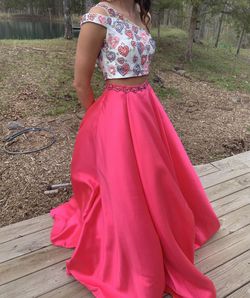 Ellie Wilde Pink Size 4 Floor Length 50 Off Prom Ball gown on Queenly