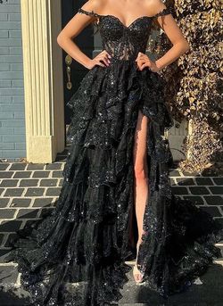 Style 55500 Sherri Hill Black Tie Size 4 Plunge Corset A-line Dress on Queenly