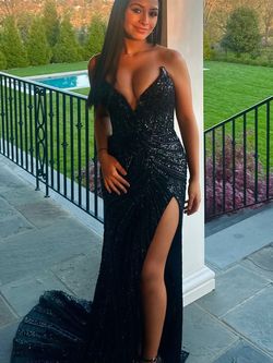 Style 11236 Ashley Lauren Black Size 2 Strapless Pageant Side slit Dress on Queenly