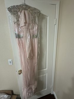 Cinderella Divine Pink Size 4 Jewelled Prom Floor Length Straight Dress on Queenly