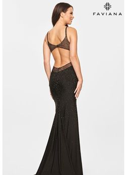 Faviana Black Size 6 Prom Plunge Straight Dress on Queenly