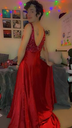 Angela and Alison Red Size 2 Black Tie Prom Side slit Dress on Queenly