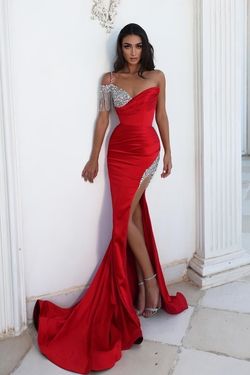 Style PS23041 Portia and Scarlett Red Size 4 Fringe Jewelled Prom Side slit Dress on Queenly